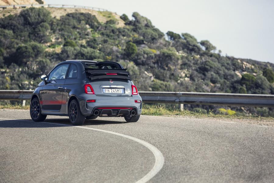  Abarth 695C XSR Yamaha (312) 2017 года  (фото 8 из 44)